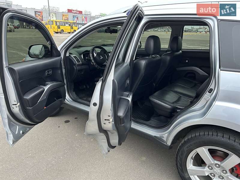 Позашляховик / Кросовер Mitsubishi Outlander 2007 в Одесі