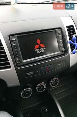 Позашляховик / Кросовер Mitsubishi Outlander 2011 в Львові