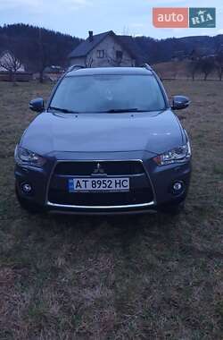 Позашляховик / Кросовер Mitsubishi Outlander 2010 в Косові