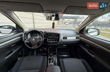 Позашляховик / Кросовер Mitsubishi Outlander 2013 в Дрогобичі