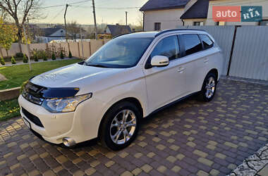 Позашляховик / Кросовер Mitsubishi Outlander 2013 в Жмеринці