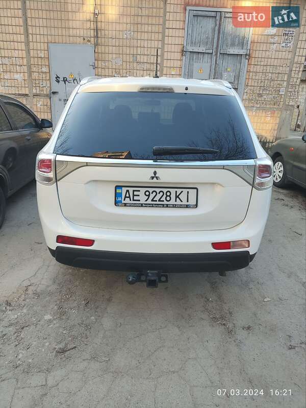 Позашляховик / Кросовер Mitsubishi Outlander 2013 в Кривому Розі фото 4 Позашляховик / Кросовер Mitsubishi Outlander 2013 в Кривому Розі