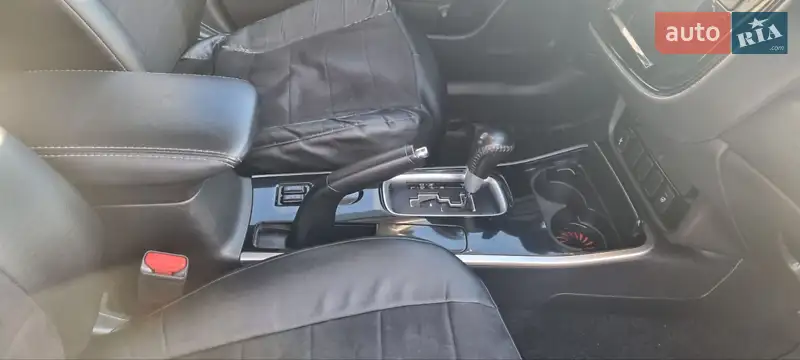 Mitsubishi Outlander 2018 VIN JMBXTGF2WKJ000110 фото оголошення 9 з 48