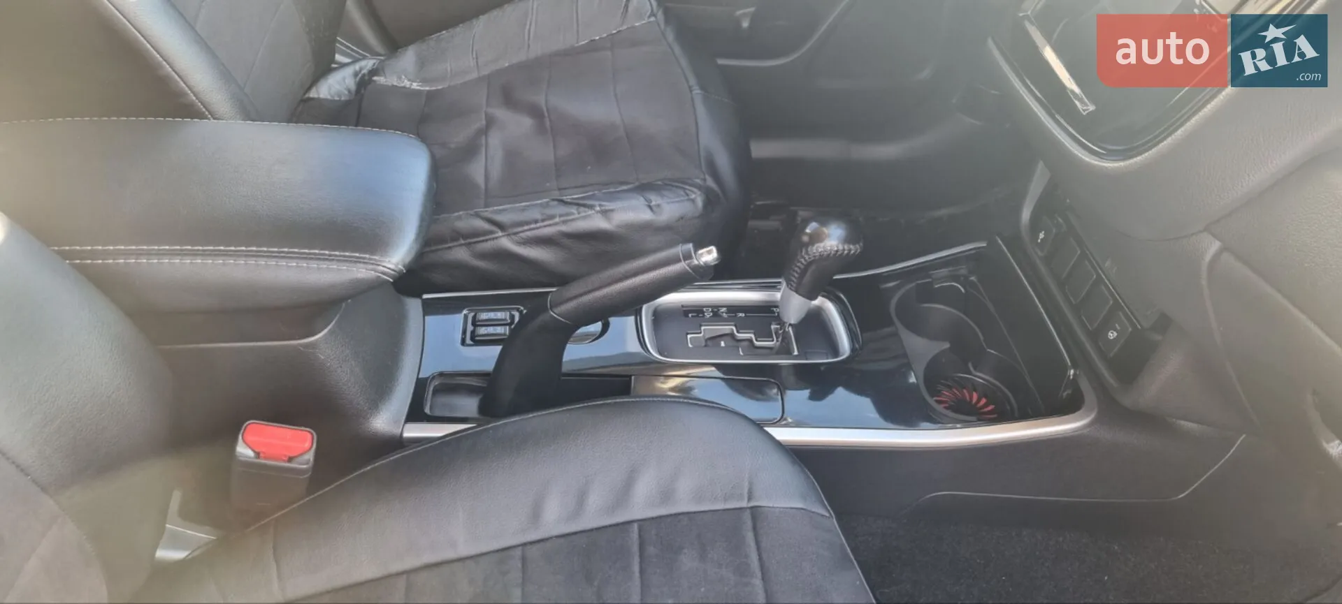 2018 Mitsubishi Outlander - мініатюра 9