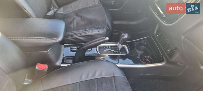 Позашляховик / Кросовер Mitsubishi Outlander 2018 в Чернівцях фото 9 Позашляховик / Кросовер Mitsubishi Outlander 2018 в Чернівцях