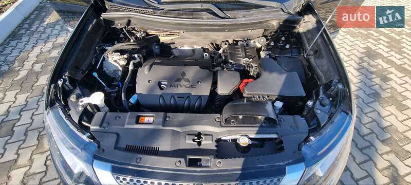 Позашляховик / Кросовер Mitsubishi Outlander 2018 в Чернівцях фото 12 Позашляховик / Кросовер Mitsubishi Outlander 2018 в Чернівцях