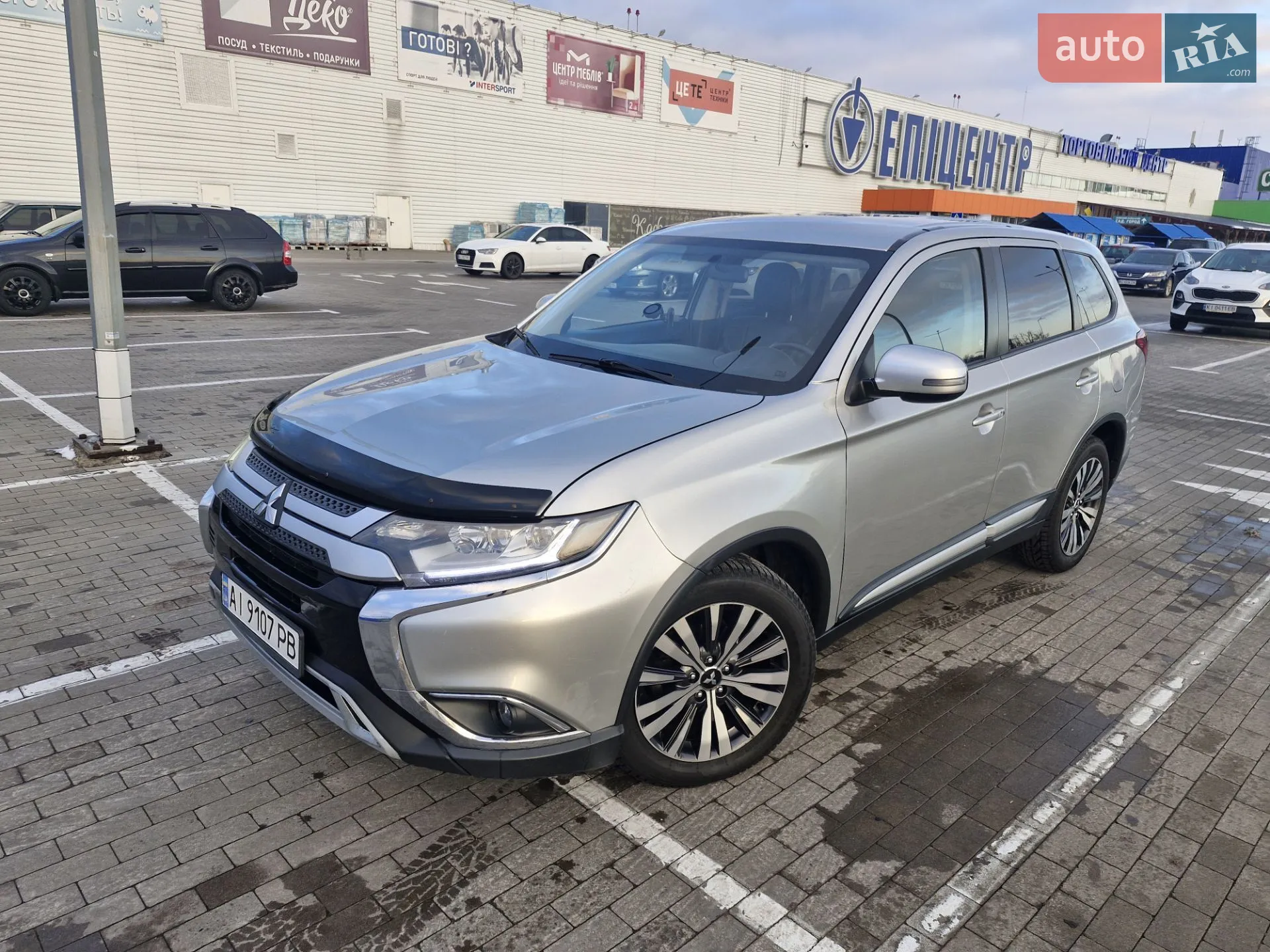 2019 Mitsubishi Outlander - мініатюра 4