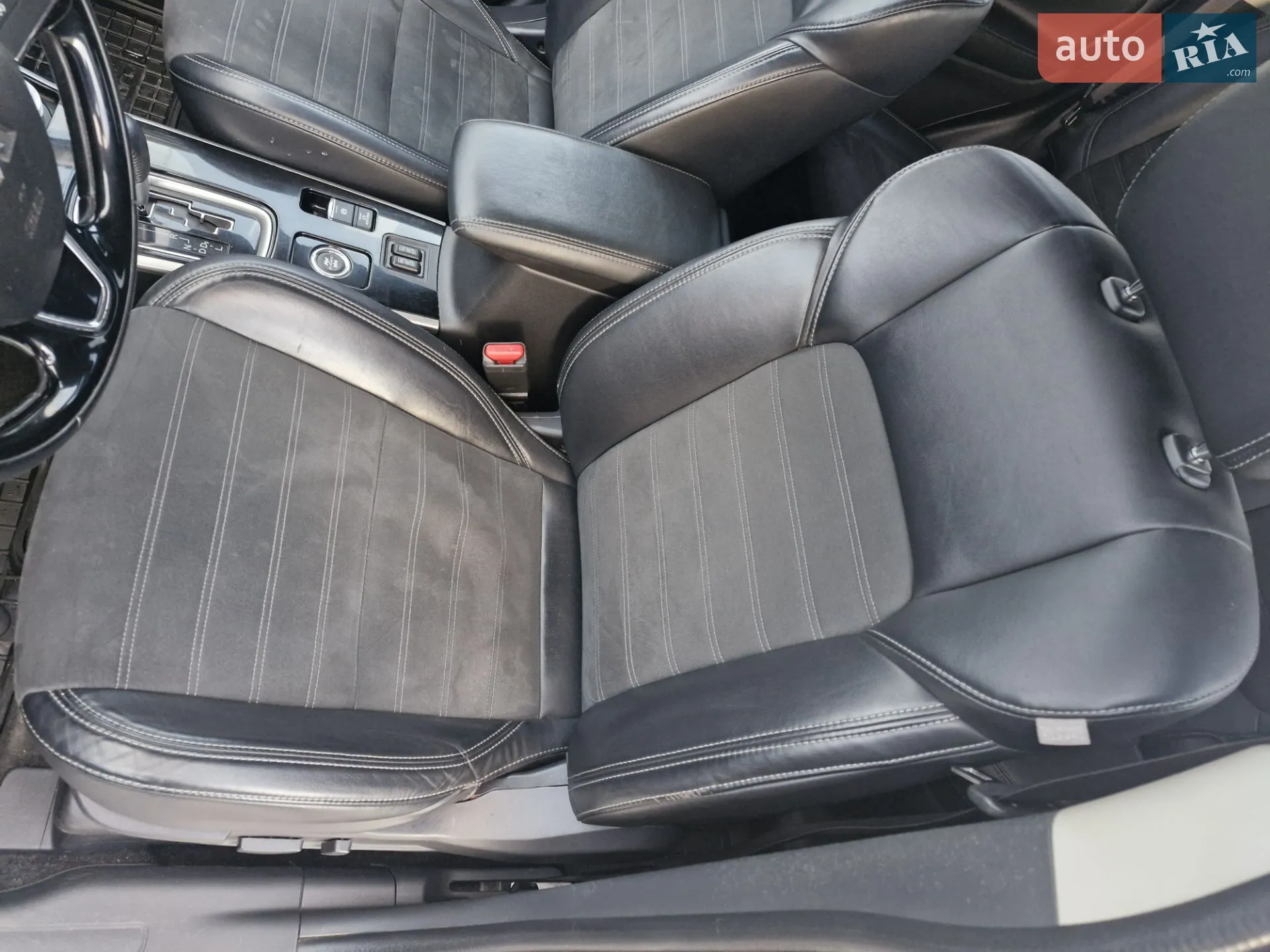 2019 Mitsubishi Outlander - мініатюра 19