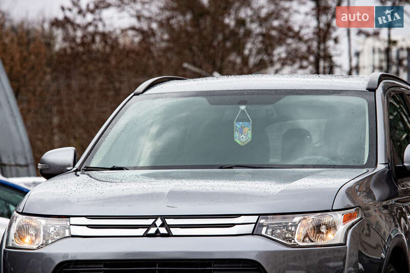 Позашляховик / Кросовер Mitsubishi Outlander 2015 в Львові фото 3 Позашляховик / Кросовер Mitsubishi Outlander 2015 в Львові