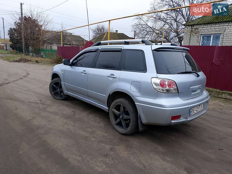 Внедорожник / Кроссовер Mitsubishi Outlander 2007 в Врадиевке