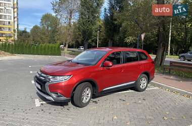 Позашляховик / Кросовер Mitsubishi Outlander 2015 в Хмельницькому