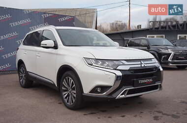 Позашляховик / Кросовер Mitsubishi Outlander 2021 в Одесі