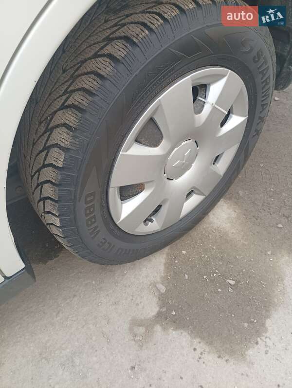 Позашляховик / Кросовер Mitsubishi Outlander 2013 в Чемерівцях