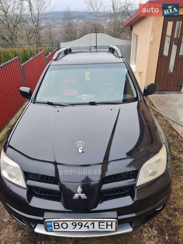 Внедорожник / Кроссовер Mitsubishi Outlander 2007 в 