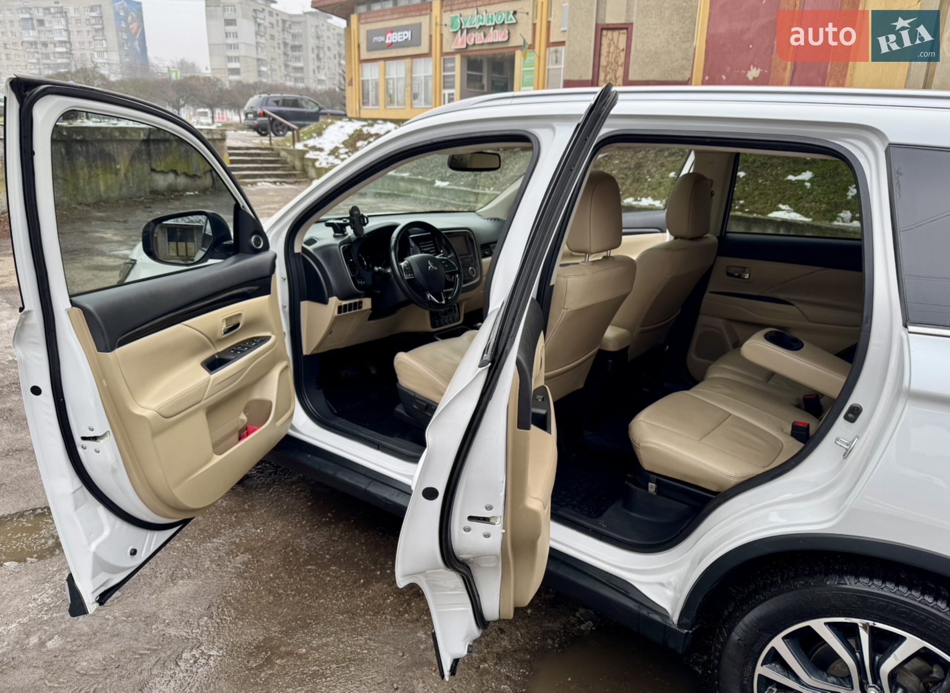 2018 Mitsubishi Outlander - мініатюра 25