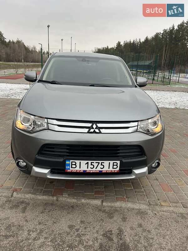 Внедорожник / Кроссовер Mitsubishi Outlander 2014 в Решетиловке фото 3 Внедорожник / Кроссовер Mitsubishi Outlander 2014 в Решетиловке