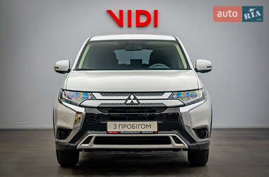 Позашляховик / Кросовер Mitsubishi Outlander 2021 в Києві