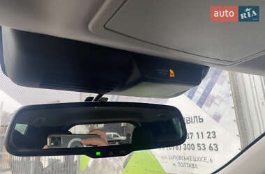 Внедорожник / Кроссовер Mitsubishi Outlander 2022 в 