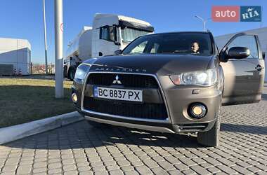 Внедорожник / Кроссовер Mitsubishi Outlander 2010 в Львове