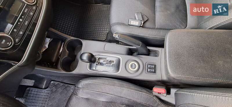 Позашляховик / Кросовер Mitsubishi Outlander 2014 в Кропивницькому