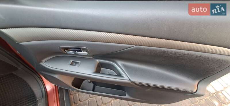 Позашляховик / Кросовер Mitsubishi Outlander 2014 в Кропивницькому