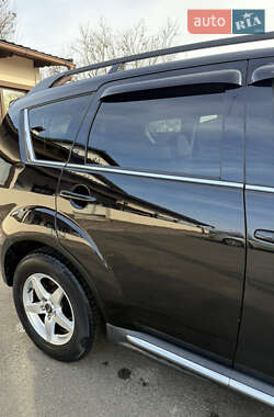 Внедорожник / Кроссовер Mitsubishi Outlander 2010 в 