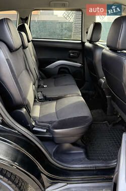 Внедорожник / Кроссовер Mitsubishi Outlander 2010 в 