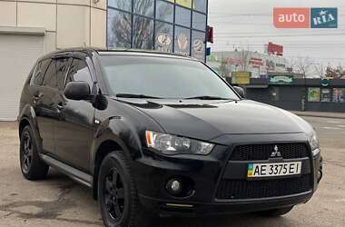 Внедорожник / Кроссовер Mitsubishi Outlander 2010 в 