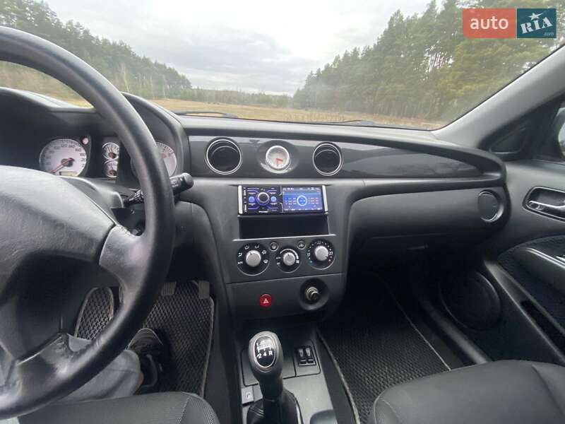 Внедорожник / Кроссовер Mitsubishi Outlander 2007 в Калиновке