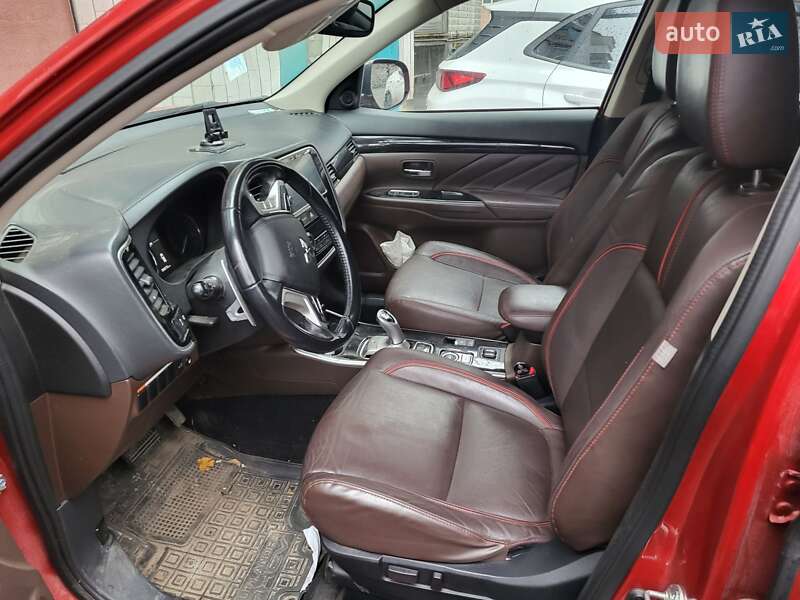 Позашляховик / Кросовер Mitsubishi Outlander 2018 в Кропивницькому