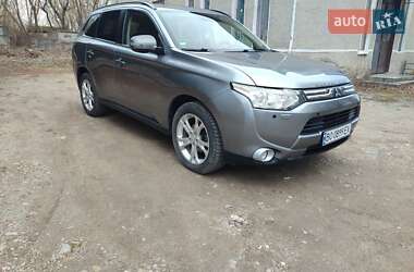 Внедорожник / Кроссовер Mitsubishi Outlander 2012 в Тернополе