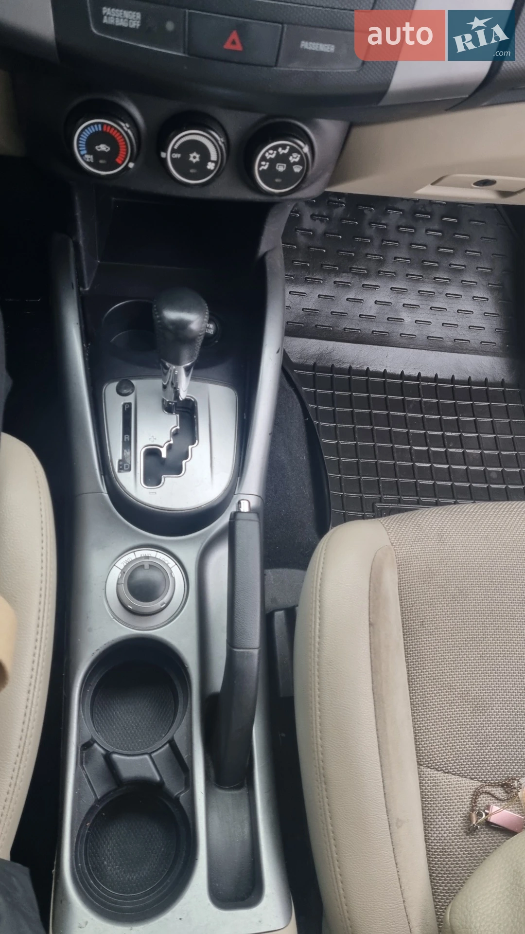 2010 Mitsubishi Outlander - мініатюра 4