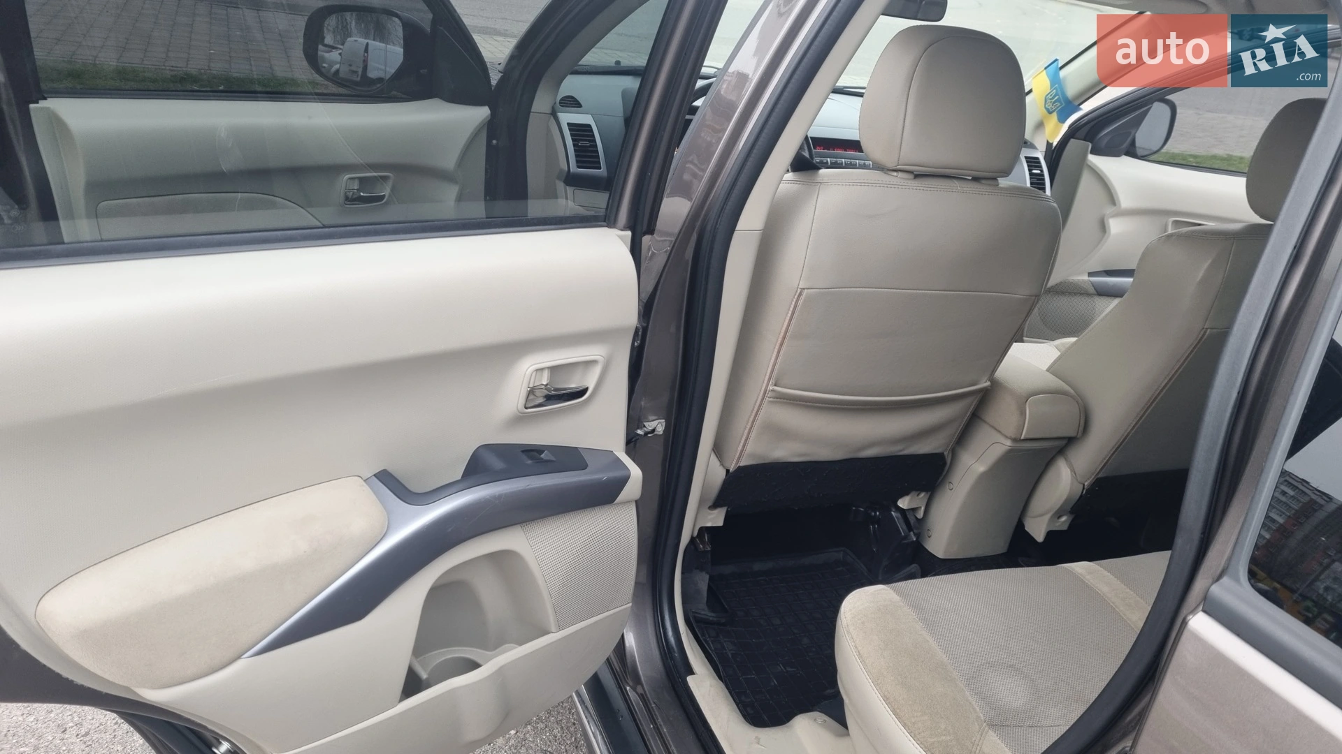 2010 Mitsubishi Outlander - мініатюра 9