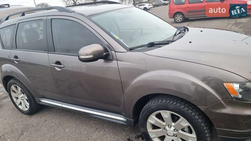 Позашляховик / Кросовер Mitsubishi Outlander 2010 в Черкасах фото 17 Позашляховик / Кросовер Mitsubishi Outlander 2010 в Черкасах