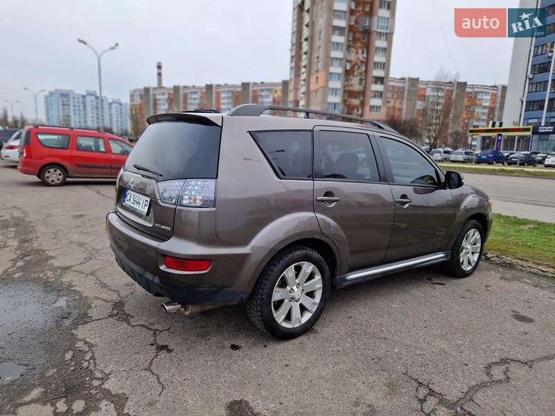 Позашляховик / Кросовер Mitsubishi Outlander 2010 в Черкасах фото 32 Позашляховик / Кросовер Mitsubishi Outlander 2010 в Черкасах