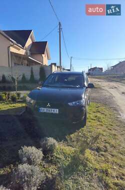 Внедорожник / Кроссовер Mitsubishi Outlander 2010 в 