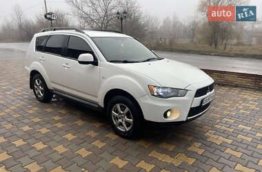 Позашляховик / Кросовер Mitsubishi Outlander 2012 в Києві