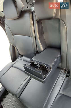 Внедорожник / Кроссовер Mitsubishi Outlander 2009 в 