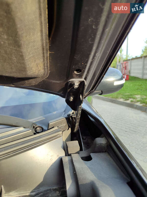 Внедорожник / Кроссовер Mitsubishi Outlander 2009 в Стрые