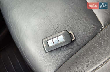 Внедорожник / Кроссовер Mitsubishi Outlander 2009 в 