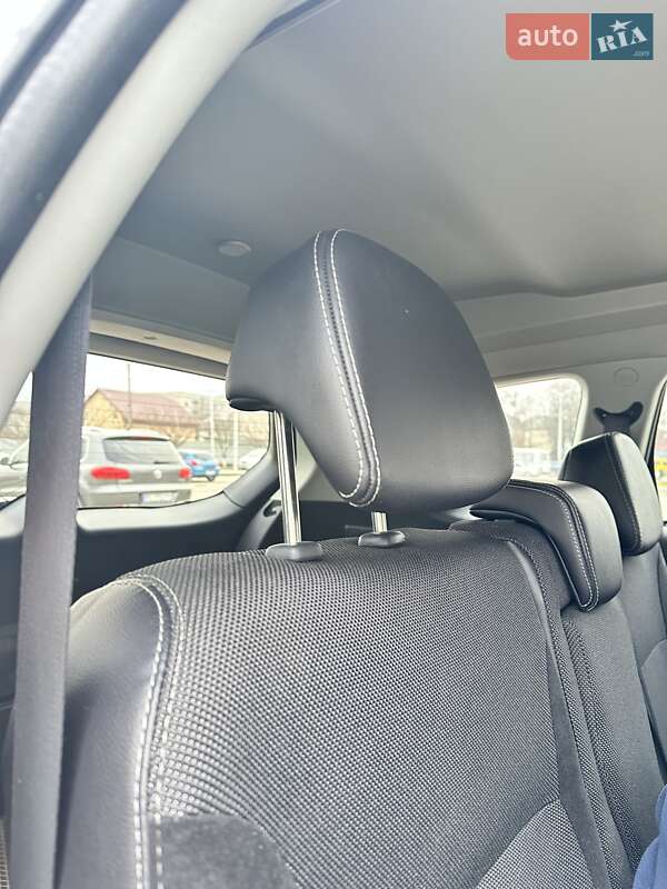 Позашляховик / Кросовер Mitsubishi Outlander 2010 в Мукачевому