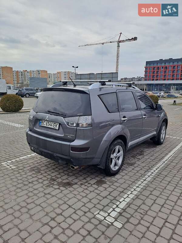 Позашляховик / Кросовер Mitsubishi Outlander 2008 в Львові