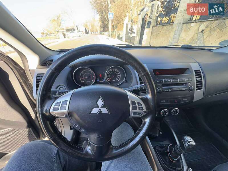 Внедорожник / Кроссовер Mitsubishi Outlander 2010 в Тернополе