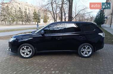 Внедорожник / Кроссовер Mitsubishi Outlander 2012 в Николаеве