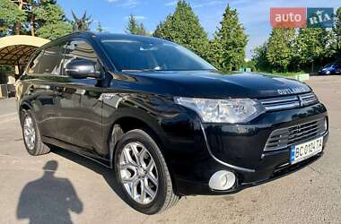 Внедорожник / Кроссовер Mitsubishi Outlander 2013 в Умани