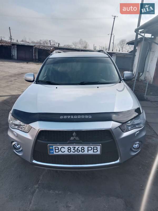 Позашляховик / Кросовер Mitsubishi Outlander 2012 в Червонограді