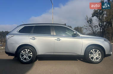 Позашляховик / Кросовер Mitsubishi Outlander 2013 в Дубні