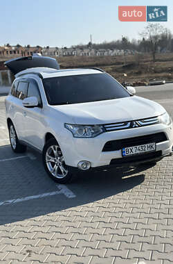 Внедорожник / Кроссовер Mitsubishi Outlander 2012 в Хмельницком