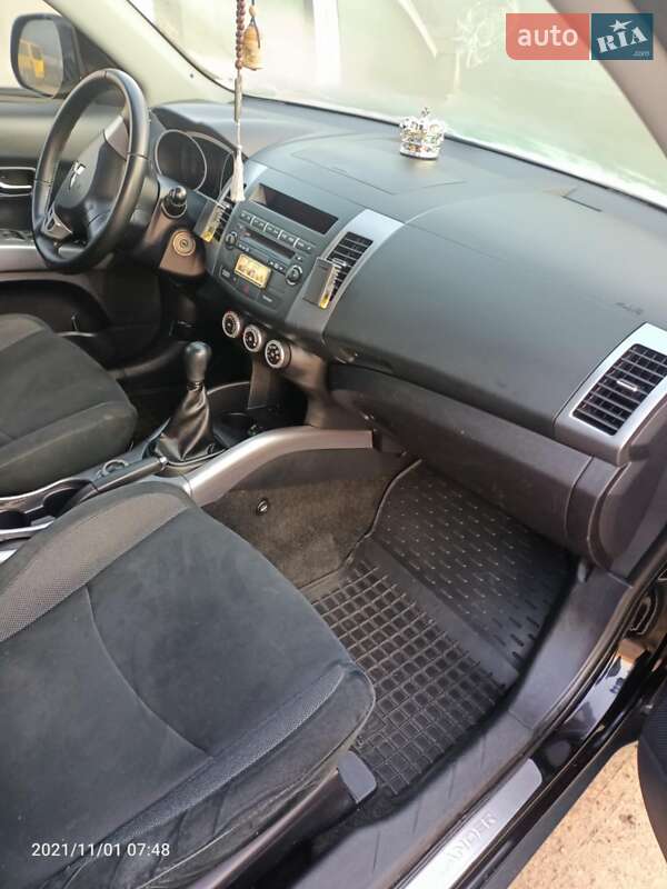 Позашляховик / Кросовер Mitsubishi Outlander 2007 в Чернігові