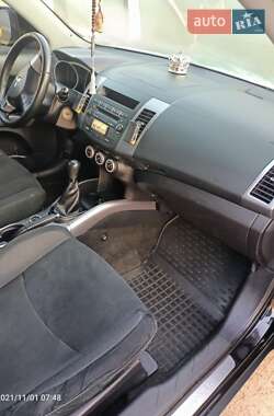 Внедорожник / Кроссовер Mitsubishi Outlander 2007 в 